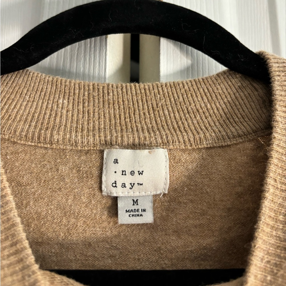 A new day tan sweater - Picture 2 of 3